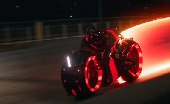 Tron: Ares | Jared Leto lidera nova jornada digital em filme da Disney que ganha primeiro trailer oficial