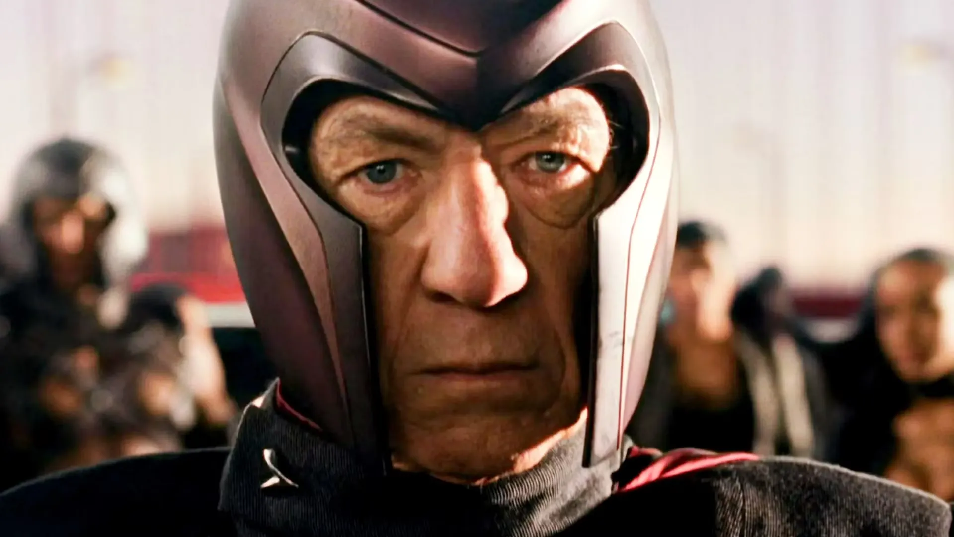 Ian McKellen brinca sobre retorno como Magneto em Vingadores - Featured Image